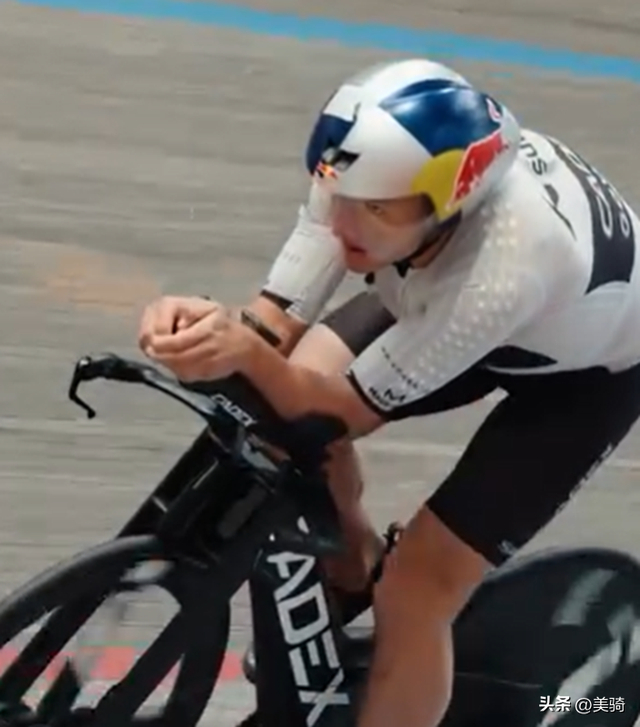 星空体育app-世界上体能最好的人是真的吗？铁三巨星创最大摄氧量最高记录|铁人三项|布卢门费尔特|挪威|塔代伊·波加查|铁人三项世锦赛_新浪体育_新浪新闻