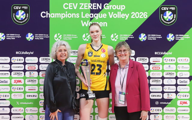 马尔科娃追平得分纪录！瓦基弗13连胜占晋级先机，艾格努38分|瓦基弗银行|卡绍特|博斯科维奇|比赛|女排欧冠_新浪体育_新浪新闻