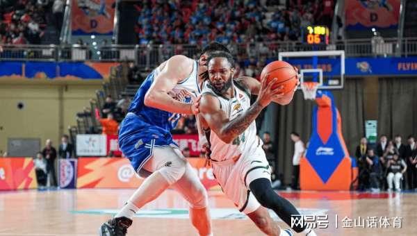 星空体育直播-你可是国字号啊！27岁后卫9中1仅得3分，正负值-30，全场倒数第一