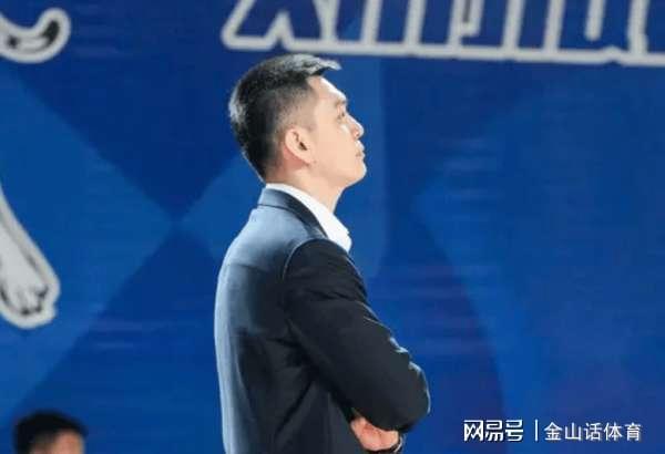 星空体育直播-你可是国字号啊！27岁后卫9中1仅得3分，正负值-30，全场倒数第一