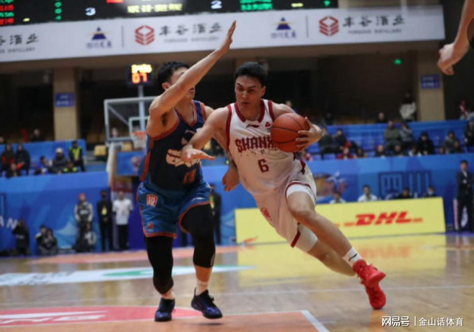 星空体育-太离谱！山西打四川，末节比分6-9，网友: 这是职业球员干的事？